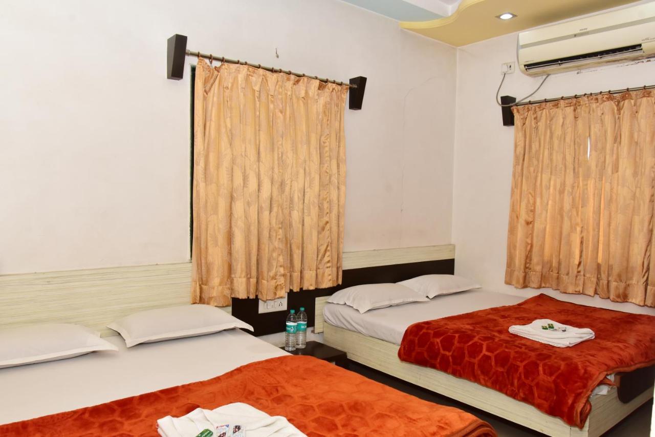 Hotel Temple Sai Ширді Екстер'єр фото